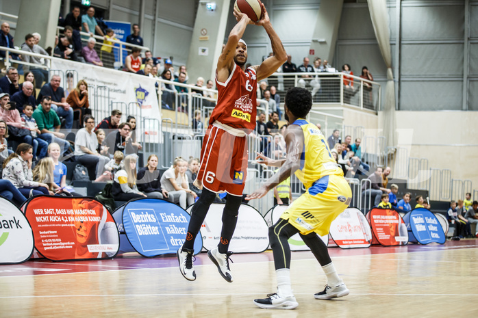 Basketball, Admiral Basketball Superliga 2019/20, Grunddurchgang 18.Runde, SKN St. Pölten Basketball, Traiskirchen Lions, Shawn L. Ray (6)