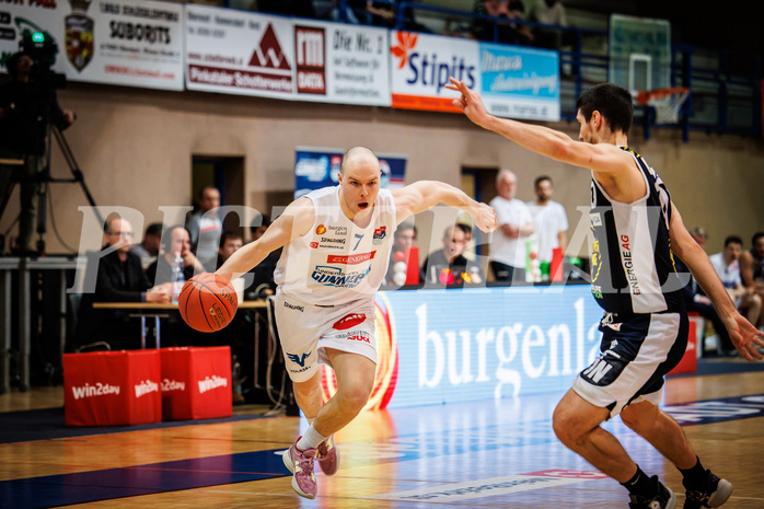 Basketball, Basketball Austria Cup 2022/23, Halbfinale 1, Oberwart Gunners, Gmunden Swans, Sebastian Käferle (7)