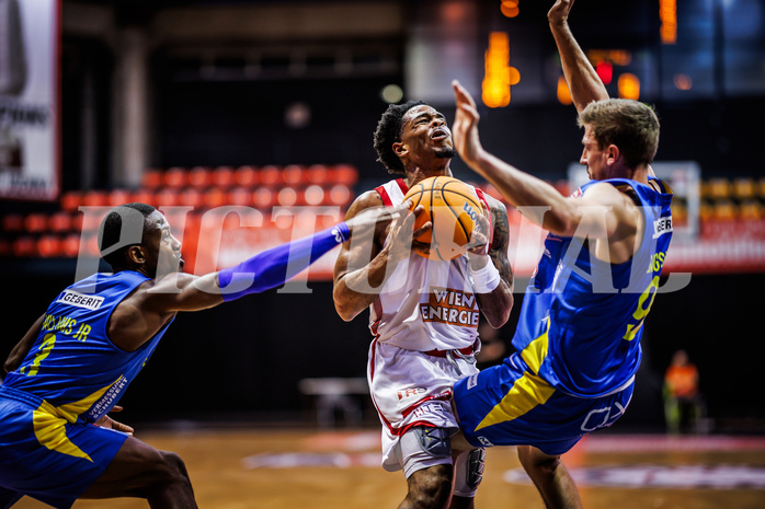 Basketball, Win2Day Superliga 2024/25, Grunddurchgang 6.Runde, BC Vienna, St. Pölten, Zac Owens (2)