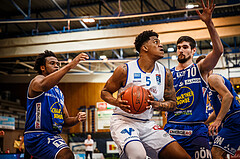 Basketball, bet-at-home Basketball Superliga 2021/22, Grunddurchgang Runde 8, Oberwart Gunners, Gmunden Swans, Rob Howard (5)