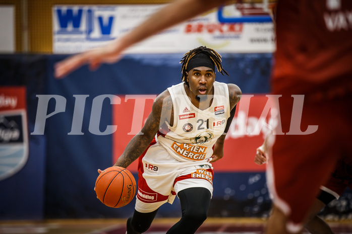 Basketball, win2day Basketball Superliga 2022/23, Grunddurchgang 1.Runde, Traiskirchen Lions, BC GGMT Vienna, Andre Jones (21)