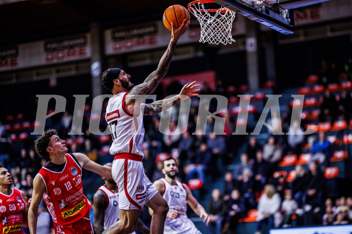 Basketball, Win2Day Superliga 2024/25, Grunddurchgang 13.Runde, BC Vienna, Traiskirchen Lions, Ivan Siriscevic (17)