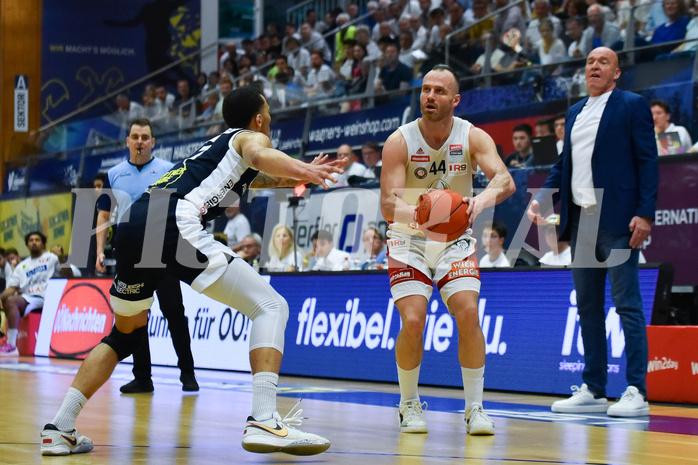 Win2Day Basketball Superliga 2022/23, Playoff,
Finale Spiel 1, Swans Gmunden vs BC Vienna,