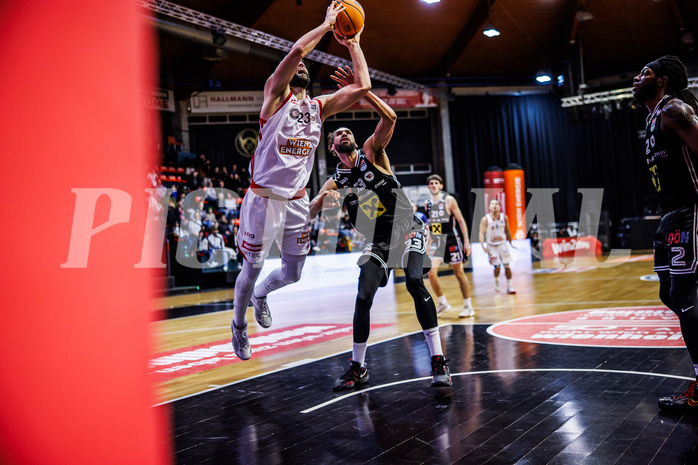 Basketball, Win2Day Superliga 2024/25, Grunddurchgang 17.Runde, BC Vienna, Flyers Wels, Ivan Gavrilovic (23)