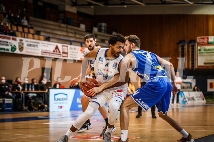 Basketball, bet-at-home Basketball Superliga 2021/22, Grunddurchgang Runde 8, Oberwart Gunners, Gmunden Swans, Connor Cashaw (4)