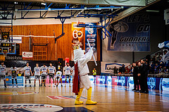 Basketball, Basketball Austria Cup 2022/23, Halbfinale 1, Oberwart Gunners, Gmunden Swans, #mascot