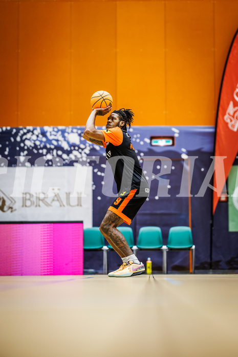 Basketball, Win2Day Superliga 2023/24, Grunddurchgang 19.Runde, Vienna Timberwolves, Fürstenfeld Panthers, Joe Hampton (9)