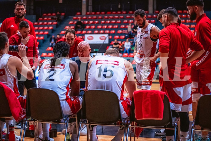 Basketball, Win2Day Superliga 2022/23, 1. Platzierungsrunde, BC Vienna, Flyers Wels, Aramis Naglic (Head Coach) Basketball, Win2Day Superliga 2022/23, 1. Platzierungsrunde, BC Vienna, Flyers Wels, Aramis Naglic (Head Coach)