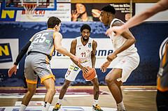 Basketball, bet-at-home Basketball Superliga 2021/22, Grunddurchgang18.Runde, Traiskirchen Lions, Klosterneuburg Dukes, Taveion M. Hollingsworth (11)