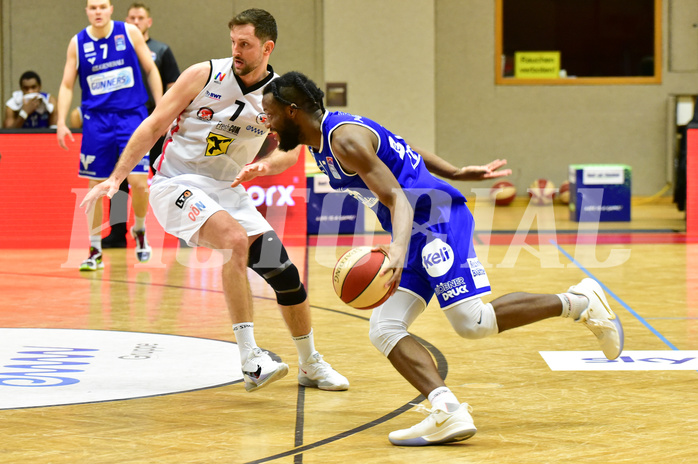 Basketball Superliga 2020/21, Grunddurchgang 13. Runde Flyers Wels vs. Oberwart, Davor Lamesic (7), Quincy Diggs (13),