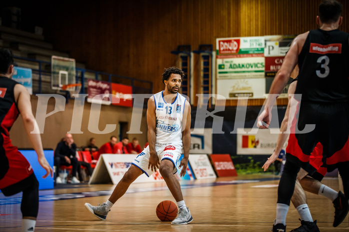 Basketball, bet-at-home Basketball Superliga 2021/22, Platzierungsrunde Spiel 10, Oberwart Gunners, BC GGMT Vienna, Connor Cashaw (13)