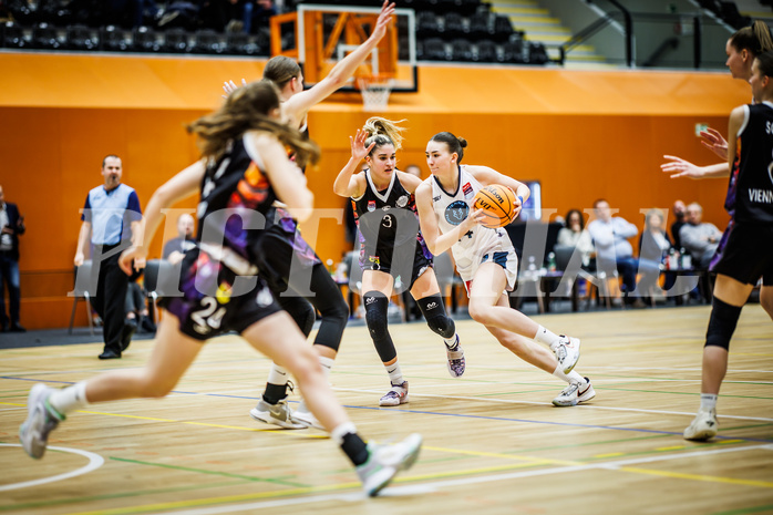 Basketball, Win2Day Basketball Damen Superliga 2023/24, Grunddurchgang 12.Runde, Vienna Timberwolves, Vienna United, Tita Zaboji (3), Melanie Fischer (14)