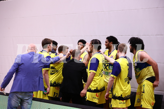 23.04.2024, Graz, Raiffeisen Sportpark Graz, Basketball Superliga 2023/24, Playoffs, Viertelfinale, Spiel 2, UBSC Raiffeisen Graz - Raiffeisen Flyers Wels 