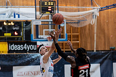 Basketball, Basketball Superliga 2022/23, Platzierungsrunde 3, Oberwart Gunners, BC Vienna, Derek Hanes (14), Jahenns Manigat (21)