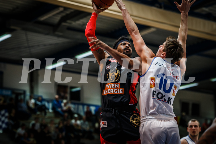 Basketball, bet-at-home Basketball Superliga 2021/22, Grunddurchgang Runde 4, Oberwart Gunners, BC GGMT Vienna, Michael Hughes (2)