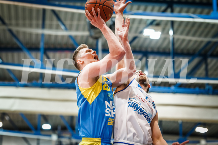 Basketball, bet-at-home Basketball Superliga 2021/22, Platzierungsrunde Spiel 4, Oberwart Gunners, SKN St. Pölten, Aapeli Alanen (23)