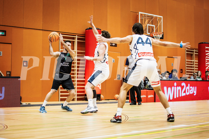 Basketball, Basketball Zweite Liga 2024/25, Grunddurchgang 4.Runde, Vienna Timberwolves, UDW Alligators, Petar Cosic (3)