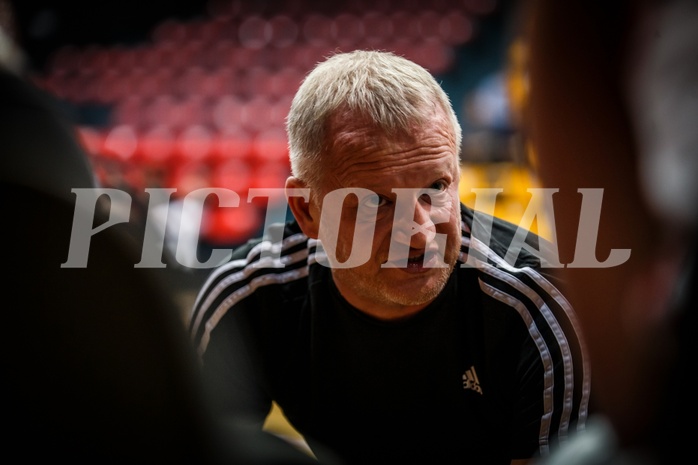 Basketball, ABL 2018/19, Grunddurchgang 30.Runde, BC Vienna, Oberwart Gunners, Luigi Gresta (Head Coach) Basketball, ABL 2018/19, Grunddurchgang 30.Runde, BC Vienna, Oberwart Gunners, Luigi Gresta (Head Coach)