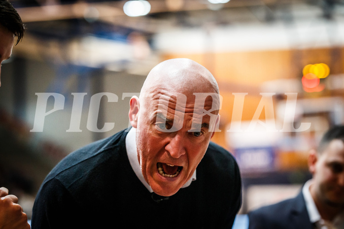 Basketball, bet-at-home Basketball Superliga 2021/22, Grunddurchgang Runde 4, Oberwart Gunners, BC GGMT Vienna, Aramis Naglic (Head Coach)