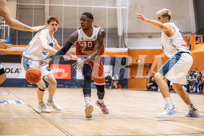 Basketball, Win2Day Superliga 2022/23, Grunddurchgang 15.Runde, Vienna Timberwolves, Arkadia Traiskirchen Lions, Davon Clare (0)