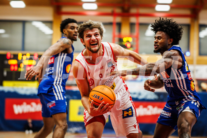 Basketball, win2day Basketball Superliga 2024/25, Grunddurchgang 6.Runde, Traiskirchen Lions, Oberwart Gunners, Moritz Lanegger-Rest (8)
