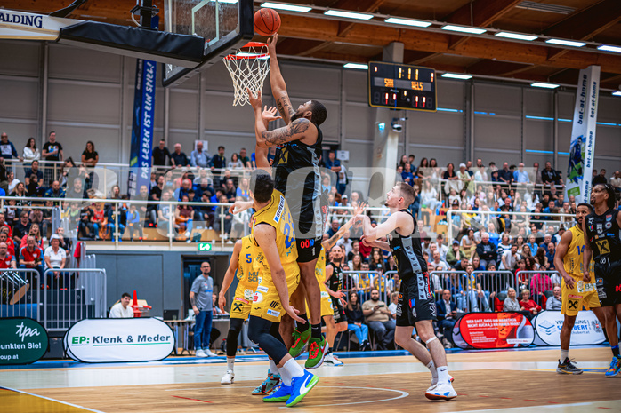Basketball, Win2Day Superliga 2022/23, Viertelfinale Spiel 4, SKN St. Pölten Basketball, Raiffeisen Flyers Wels, Donovan Smith (1)