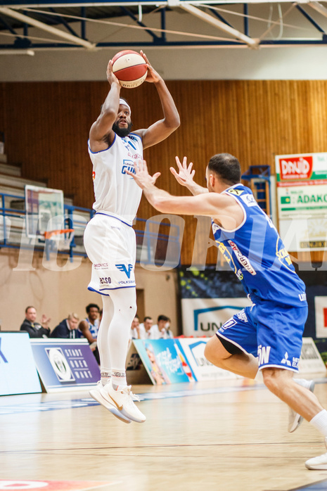 Basketball, bet-at-home Basketball Superliga 2020/21, Grunddurchgang, 14. Runde, Oberwart Gunners, Gmunden Swans, Quincy Diggs (13)