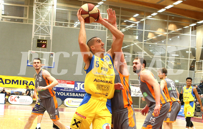 Basketball Superliga 2019/20, 1.Plazierungsrunde St.Pölten vs. Klosterneuburg DUkes


