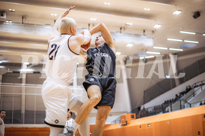 Basketball, Basketball Zweite Liga 2022/23, Grunddurchgang 16.Runde, Basket Flames, Wörthersee Piraten, Moritz Bothe (21), Felix Leindecker (5)