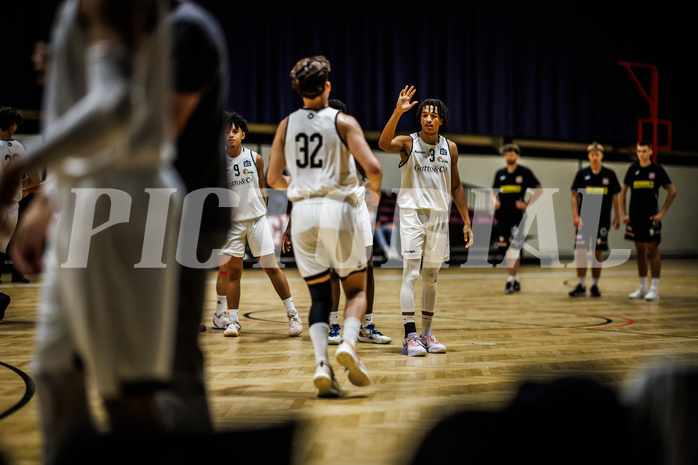 Basketball, Basketball Zweite Liga 2023/24, Grunddurchgang 1.Runde, Basket Flames, Mattersburg Rocks, Yann Grandperret (3)