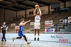 Basketball, bet-at-home Basketball Superliga 2020/21, Grunddurchgang, 14. Runde, Oberwart Gunners, Gmunden Swans, Nigel Pruitt (11)