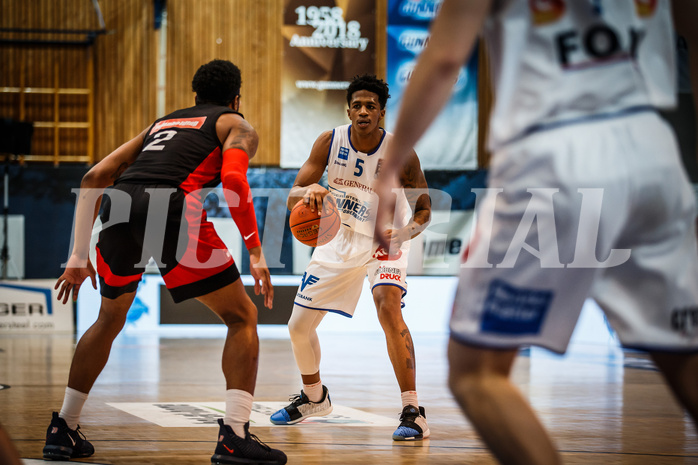 Basketball, bet-at-home Basketball Superliga 2021/22, Grunddurchgang Runde 4, Oberwart Gunners, BC GGMT Vienna, Rob Howard (5)