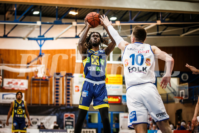 Basketball, bet-at-home Basketball Superliga 2021/22, Grunddurchgang Runde 12, Oberwart Gunners, UBSC Graz, Lesly Varner (11)