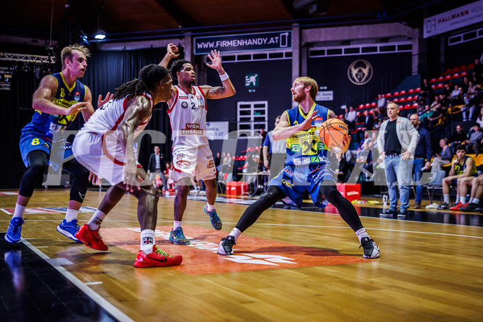 Basketball, Win2Day Superliga 2024/25, Grunddurchgang 2.Runde, BC Vienna, UBSC Graz, Cooper Robb (3) Basketball, Win2Day Superliga 2024/25, Grunddurchgang 2.Runde, BC Vienna, UBSC Graz, Cooper Robb (3)