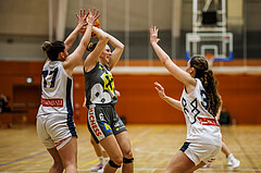 Basketball, Win2Day Basketball Damen Superliga 2024/25, Grunddurchgang 9.Runde, Vienna Timberwolves, Klosterneuburg Duchess, Antonia Dumancic (17), Sina Höllerl (6)