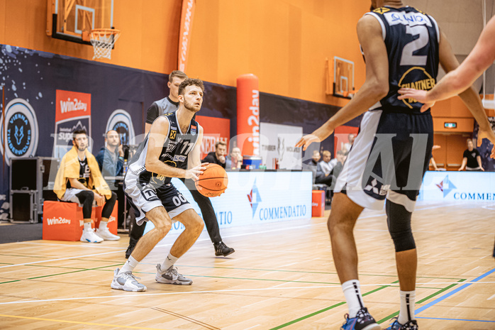 Basketball, Win2Day Superliga 2022/23, Grunddurchgang 8.Runde, Vienna Timberwolves, Gmunden Swans, Lukas Schartmüller (11)