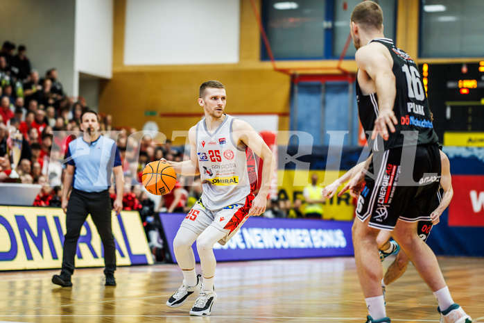 Basketball, Basketball Austria CUP 2023/24, Finale, Traiskirchen Lions, Flyers Wels, Edgars Lasenbergs (25)