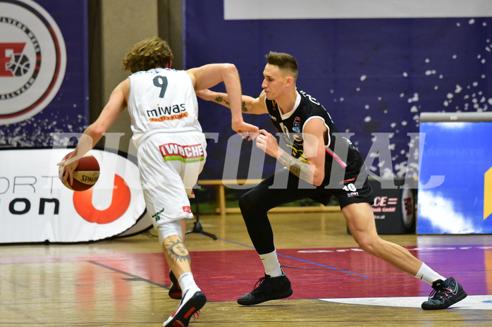 Basketball Superliga 2020/21, Grunddurchgang 11.Runde Flyers Wels vs. Kapfenberg Bulls, Ian Moschik (9), Aleksandar Andjelkovic (10),

