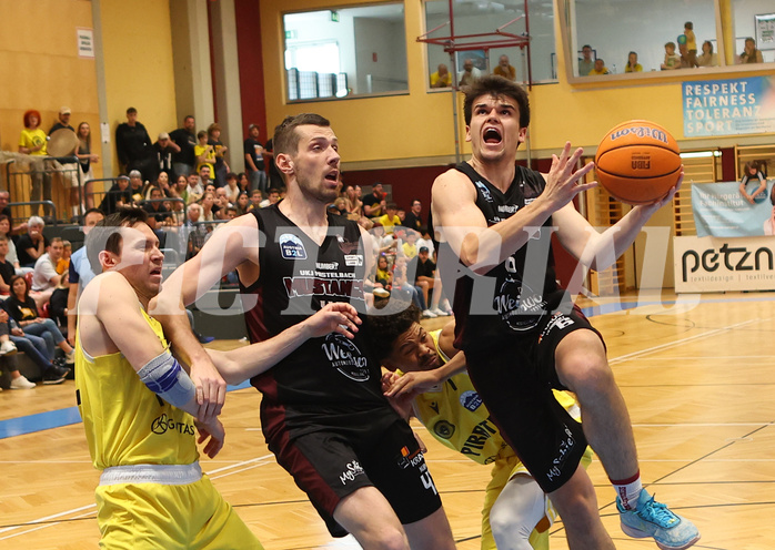 Basketball Zweite Liga 2024/25, Playoffs, Finale Spiel 2 Wörthersee Piraten vs. Mistelbach Mustangs
Basketball Zweite Liga 2024/25, Playoffs, Finale Spiel 2 Wörthersee Piraten vs. Mistelbach Mustangs