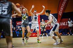Basketball, Win2Day Basketball Damen Superliga 2023/24, Grunddurchgang 1.Runde, Vienna Timberwolves, Klosterneuburg Duchess, Sina Höllerl (6), Bianca-Alexandra Rantz (18)
