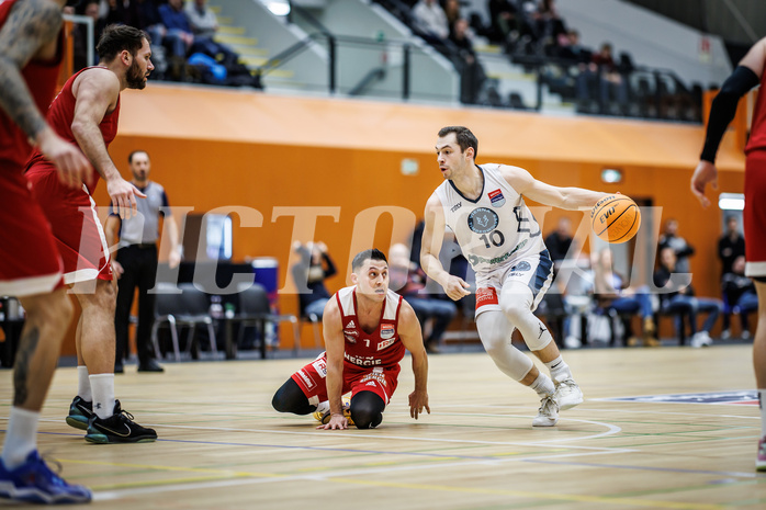 Basketball, Win2Day Superliga 2023/24, Grunddurchgang 17.Runde, Vienna Timberwolves, BC Vienna, Mustafa Hassan Zadeh (1), Jakob Szkutta (10)
