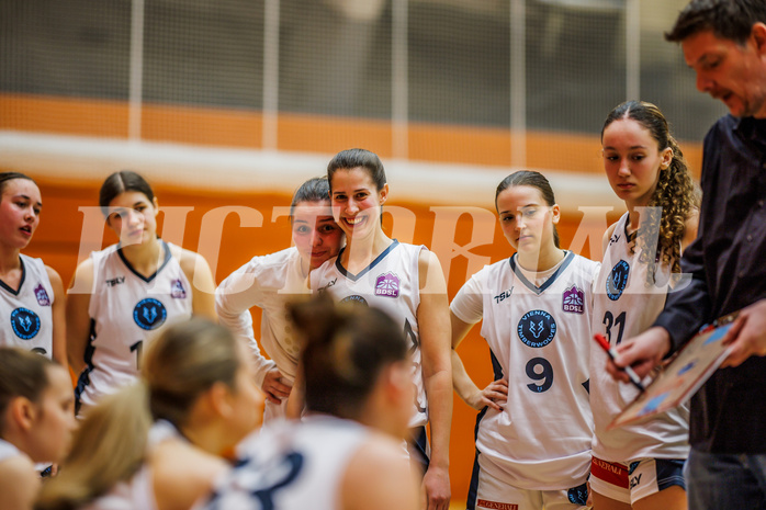 Basketball, Win2Day Basketball Damen Superliga 2024/25, Grunddurchgang 9.Runde, Vienna Timberwolves, Klosterneuburg Duchess, Antonia Dumancic (17), Aleksandra Novakovic (8)