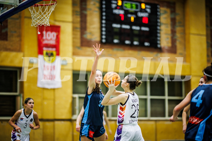 Basketball, Win2Day Basketball Damen Superliga 2023/24, Grunddurchgang 6.Runde, Vienna United, Vienna Timberwolves, Larissa Serban (31), Oryna Bolotnikova (26) Basketball, Win2Day Basketball Damen Superliga 2023/24, Grunddurchgang 6.Runde, Vienna United, Vienna Timberwolves, Larissa Serban (31), Oryna Bolotnikova (26)