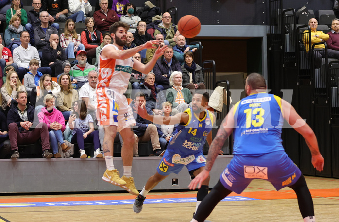 Basketball Superliga 2022/23, 1.Plazierungsrunde Klosterneuburg Dukes vs. SKN St.Pölten


