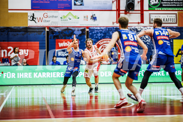 Basketball, Win2Day Superliga 2024/25, Playoffs, Halbfinale Spiel 2, Traiskirchen Lions, Oberwart Gunners, Moritz Lanegger-Rest (8)