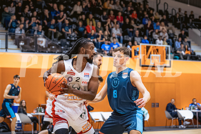 Basketball, Win2Day Superliga 2022/23, Grunddurchgang 6.Runde, Vienna D.C. Timberwolves, BC GGMT Vienna, Carlos Novas Mateo (2), Elias Wlasak (8)