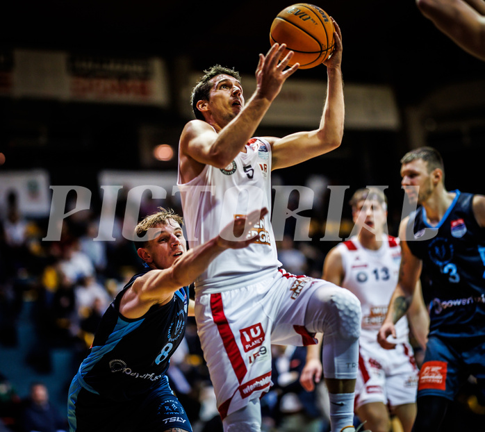 Basketball, Win2Day Superliga 2023/24, Grunddurchgang 8.Runde, BC Vienna, Vienna Timberwolves, Elias Wlasak (8), Bogic Vujosevic (5)