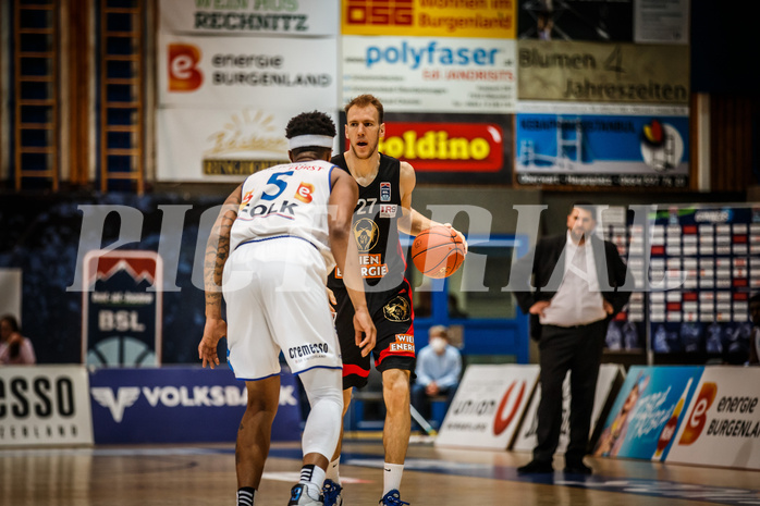 Basketball, bet-at-home Basketball Superliga 2021/22, Platzierungsrunde Spiel 10, Oberwart Gunners, BC GGMT Vienna, Adin Vrabac (27)