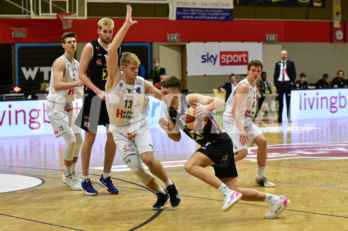 Basketball Superliga 2020/21, Grunddurchgang 11.Runde Flyers Wels vs. Kapfenberg Bulls, Asdren Drew Koka (13), Lukas Reichle (17),

