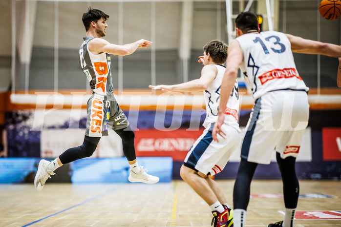 Basketball, Win2Day Superliga 2023/24, Grunddurchgang 14.Runde, Vienna Timberwolves, Klosterneuburg Dukes, Lennart Burgemeister (10)